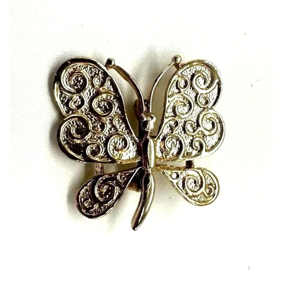 Vintage Gerry's Signed Butterfly Brooch Pin‎ Gold Tone Filigree Swirl Design